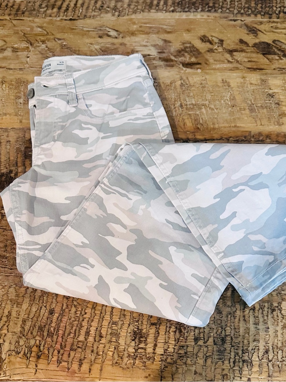 Hollister Light Gray & White Low-Rise Jeans